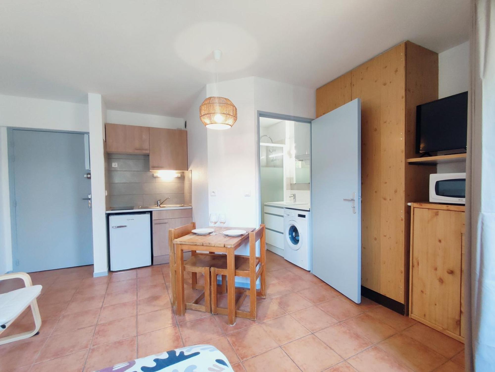 Le Studio Des Garrigues - Climatise Greoux-les-Bains Exterior photo